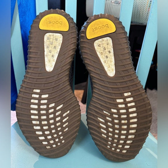 Yeezy 350 Cinder - Picture 4 of 6